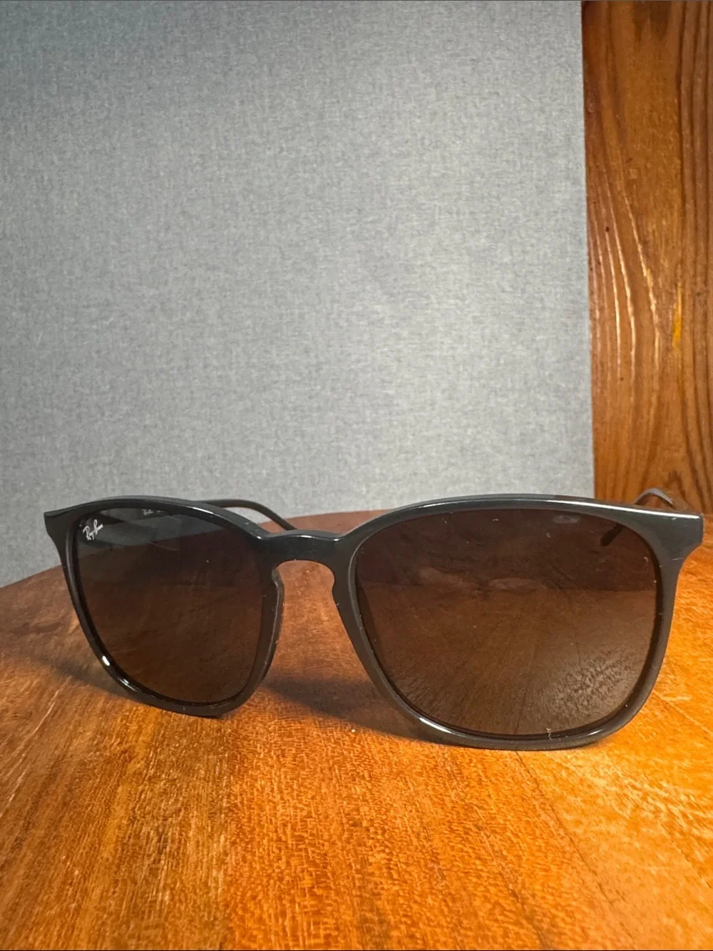 Used RayBan RB4387 601/71 56-18-145